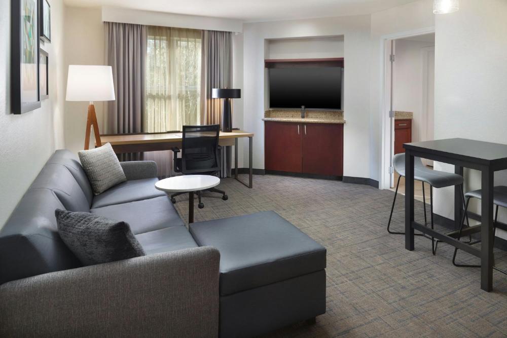 One-Bedroom Suite with Sofa Bed interior